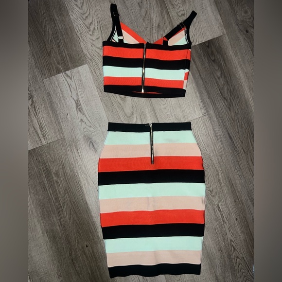 Bebe Bodycon Striped Two Piece Set Size M - Picture 12 of 13